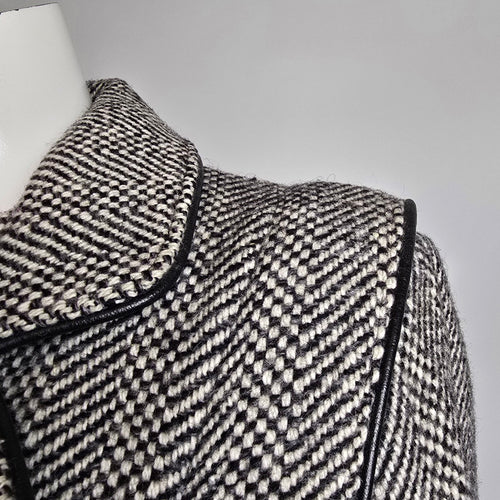 Vintage Collection Elegante Wool Black Button Up Collared Jacket Size 7/8