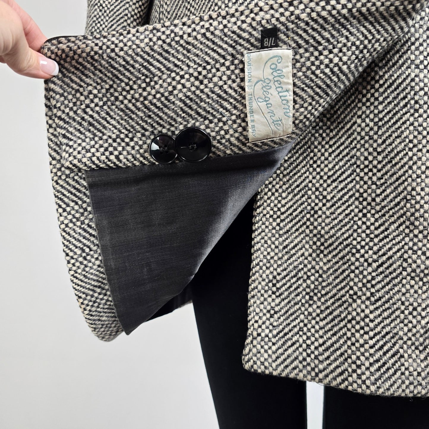 Vintage Collection Elegante Wool Black Button Up Collared Jacket Size 7/8