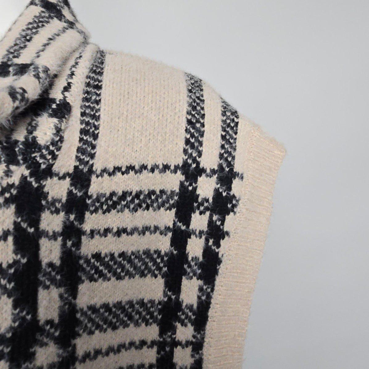 William Rast Cream Plaid Knit Vest Size XL