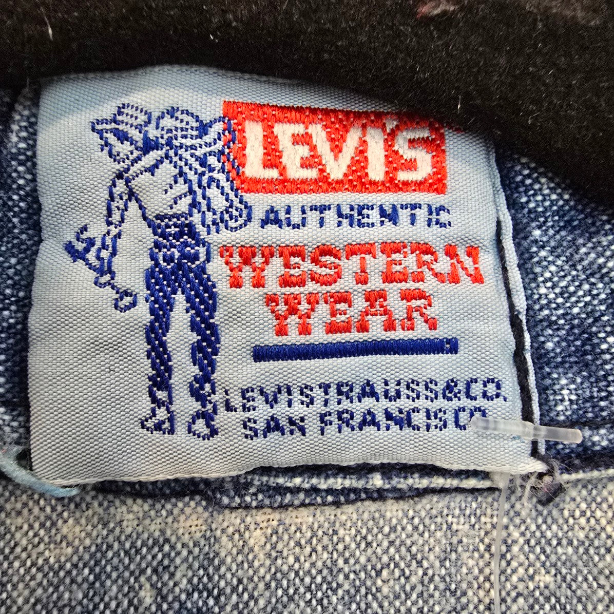Vintage 60s Levis Acid Wash Blue Denim Pearl Snap Shirt Size M/L