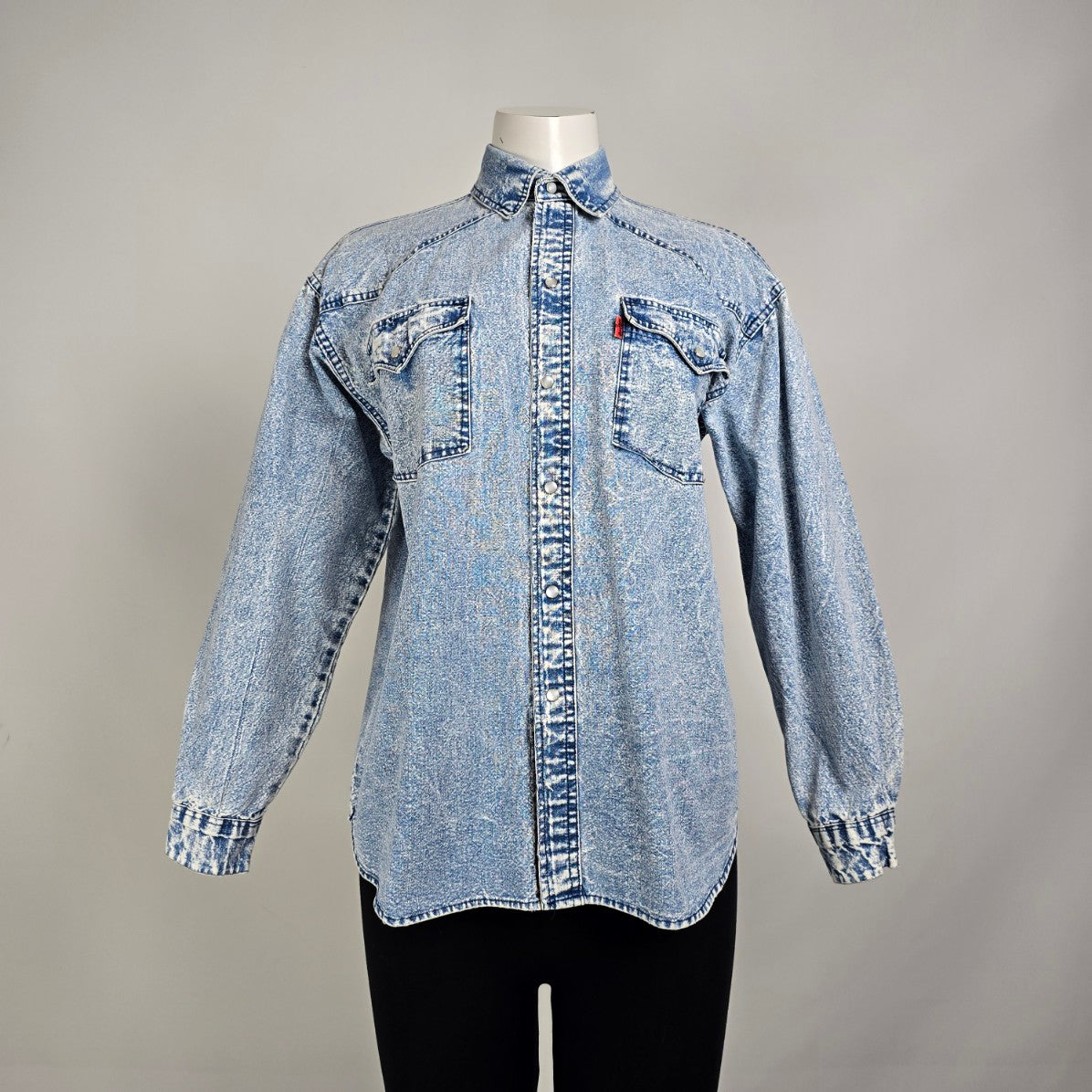 Vintage 60s Levis Acid Wash Blue Denim Pearl Snap Shirt Size M/L