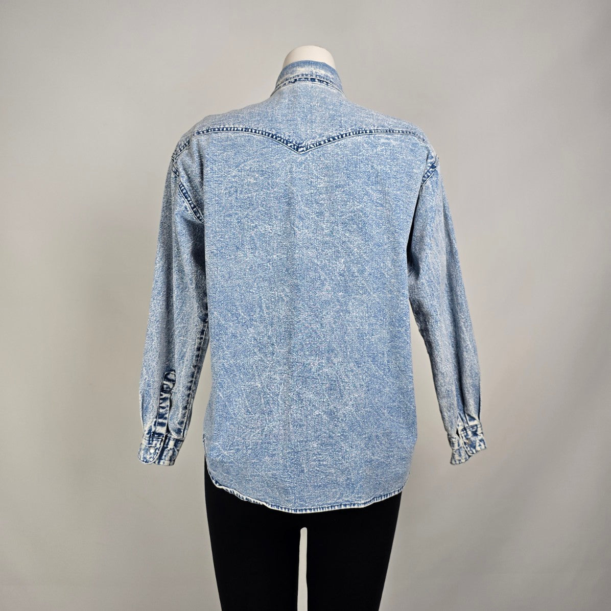 Vintage 60s Levis Acid Wash Blue Denim Pearl Snap Shirt Size M/L