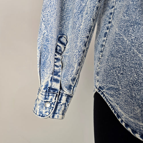 Vintage 60s Levis Acid Wash Blue Denim Pearl Snap Shirt Size M/L