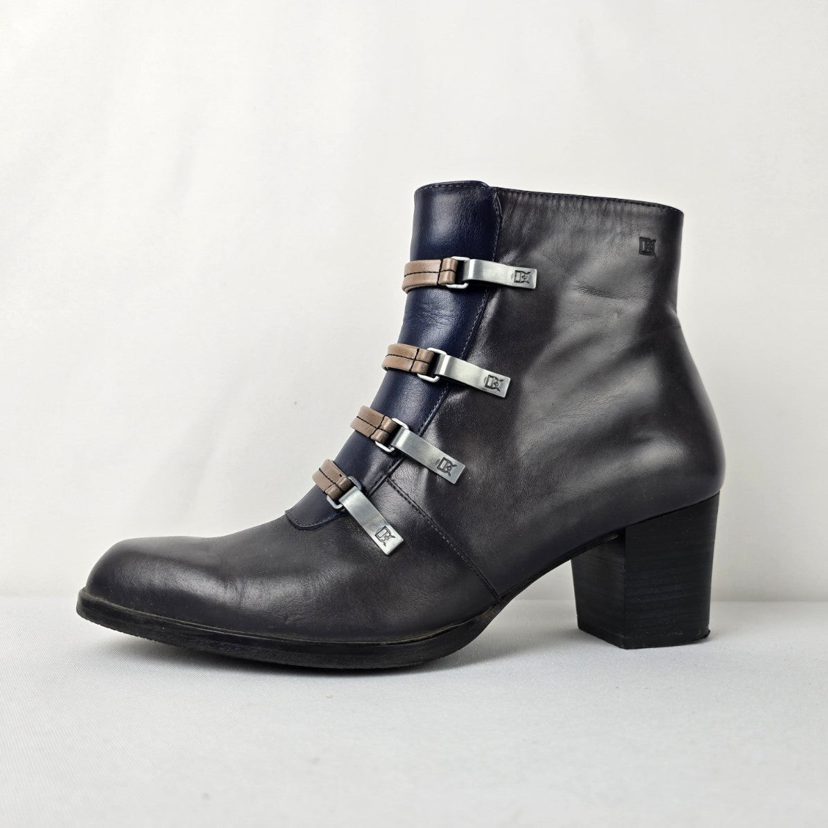 Dorking Grey Leather Strappy Heeled Boot Size 8