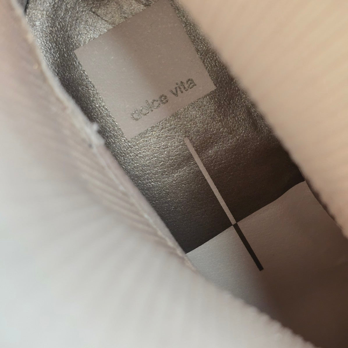 Dolce Vita Alaya Sand Knit Ankle Faux Wood Heeled Boots Size 8