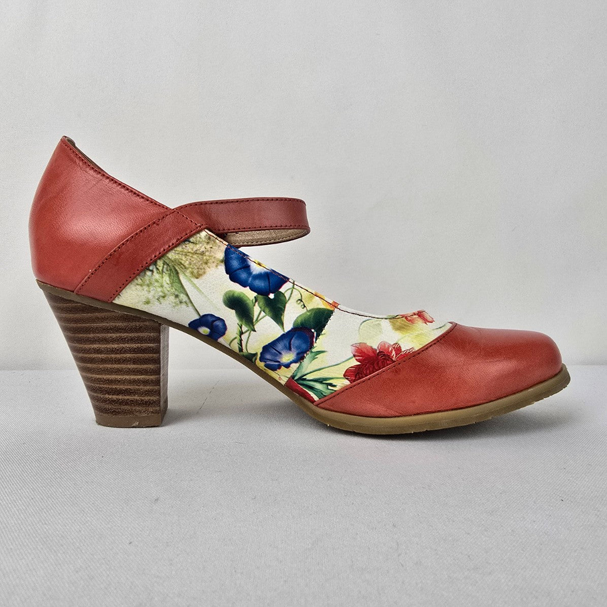 Finesse Coral Flower Mary Jane Heeled Shoes Size 7.5