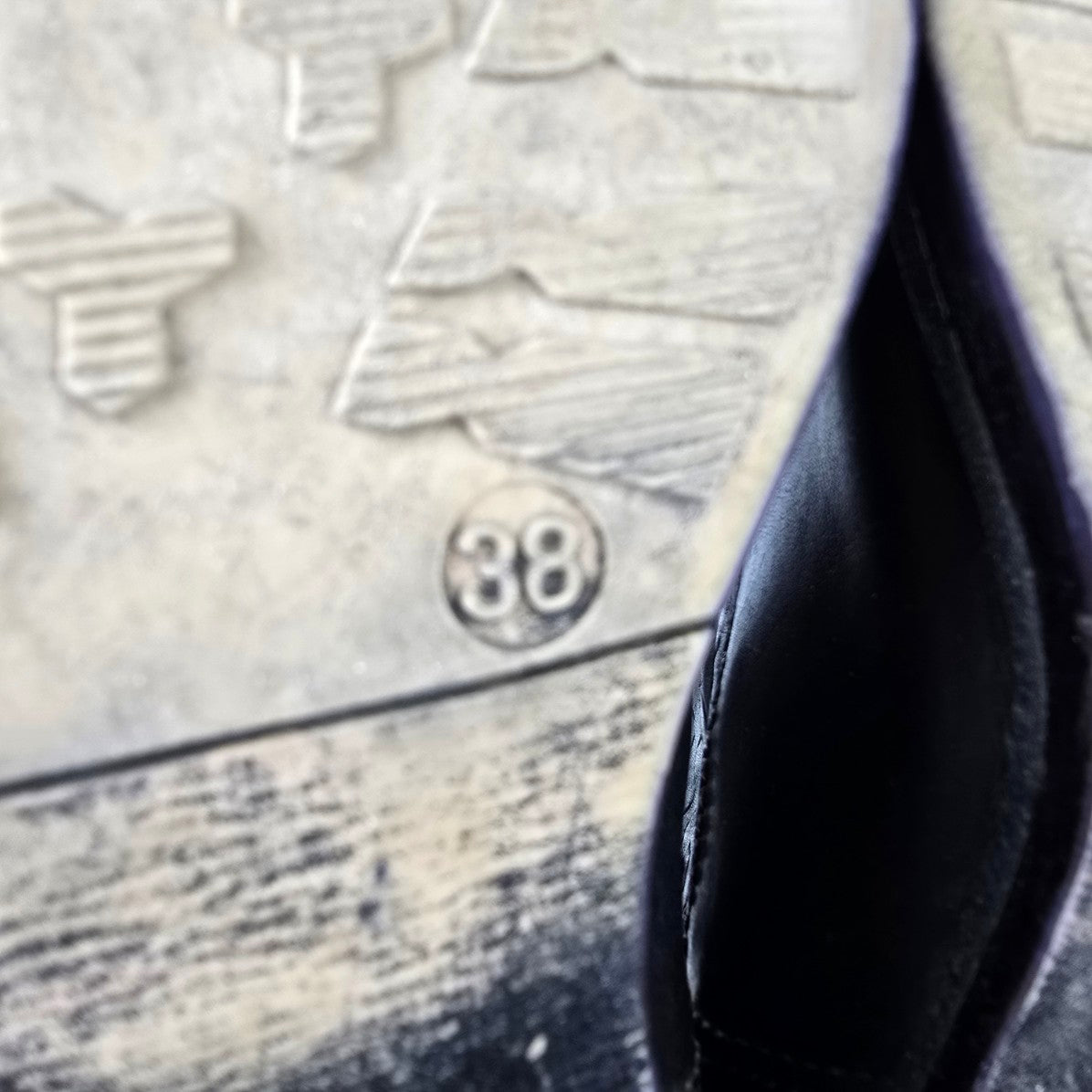 T8 Black Leather Ankle Boots Size 7.5