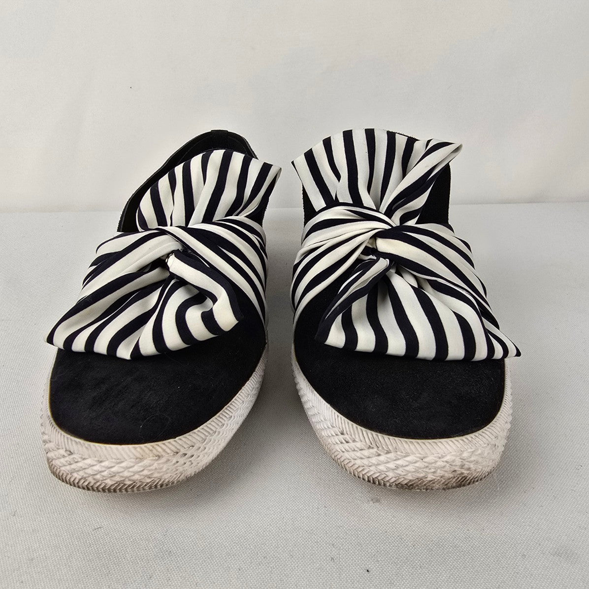 ALL BLACK Slip on Sneakers Striped Bow Tie Sneakers Size 9.5