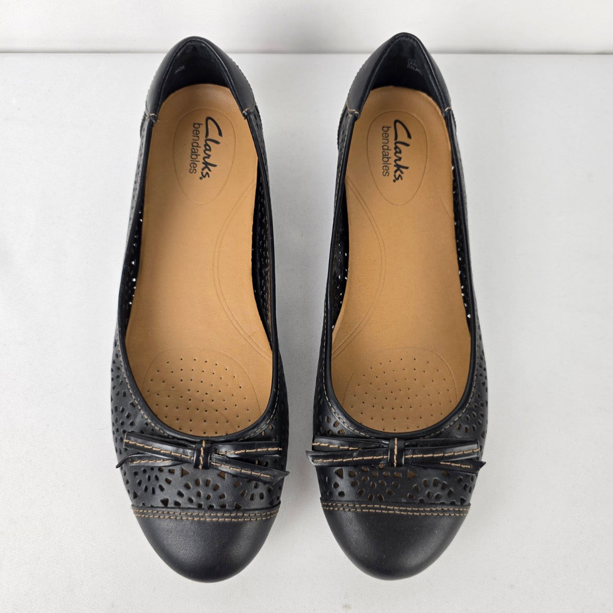 Clarks Bendables Black Leather Comfort Ballet Flats Size 9