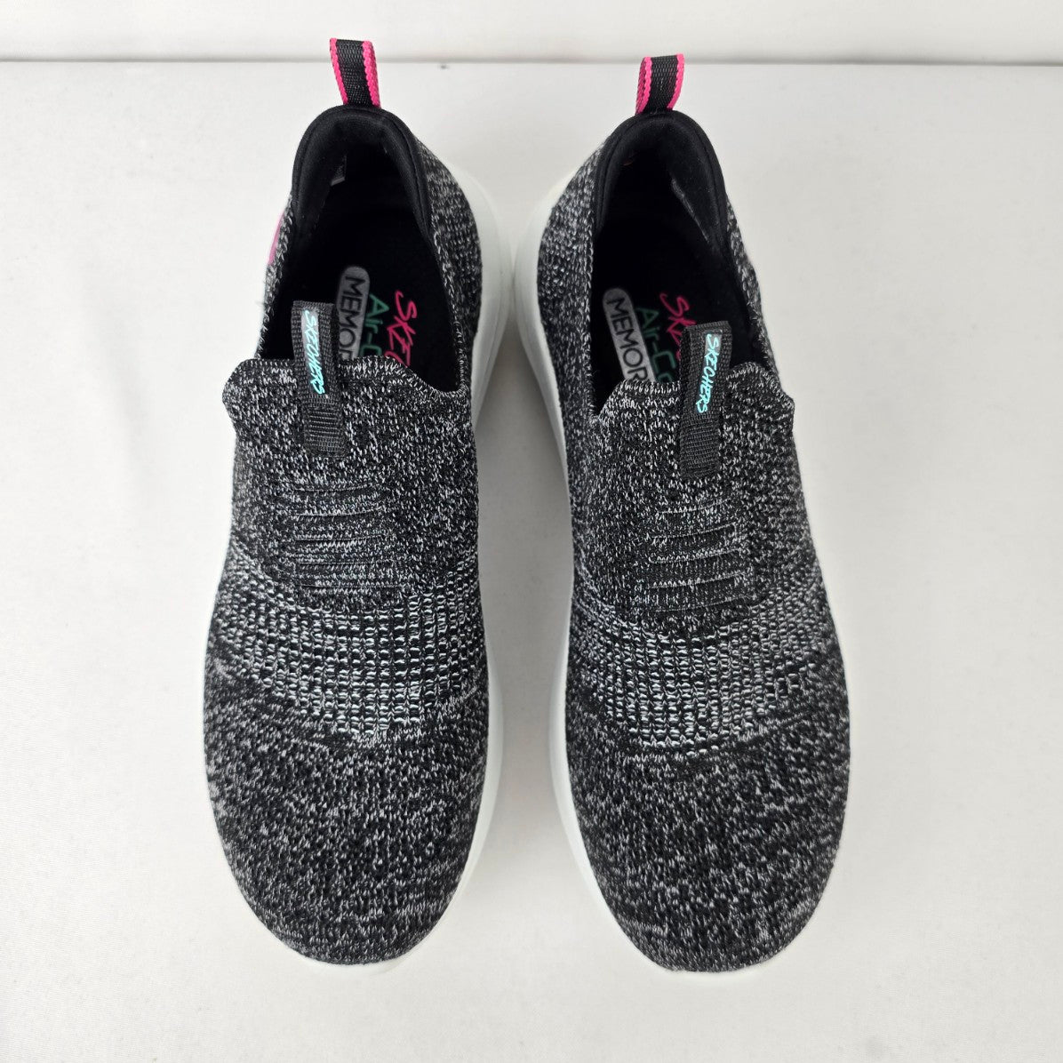 SKECHERS UltraFlex 2.0 Slip On Flyknit Memory Foam Shoe Size 7