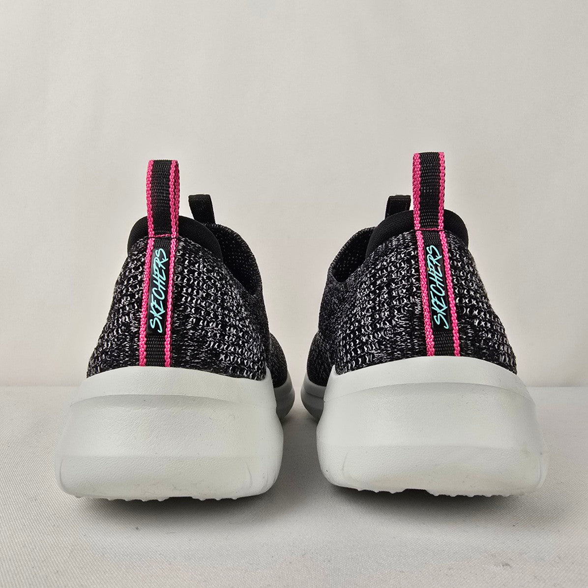 SKECHERS UltraFlex 2.0 Slip On Flyknit Memory Foam Shoe Size 7