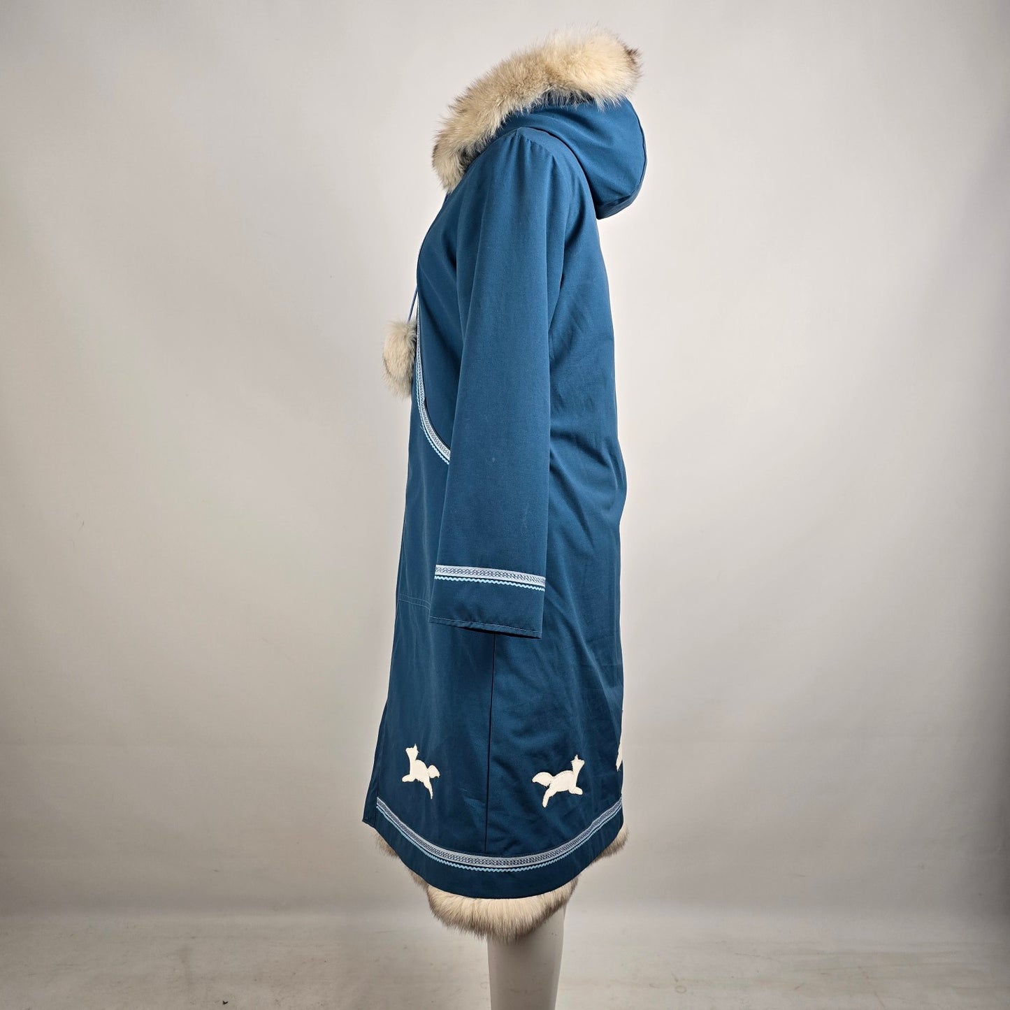 Vintage Inuit Yukon Parks Blue Wool Fur Trimmed Parka Size 10