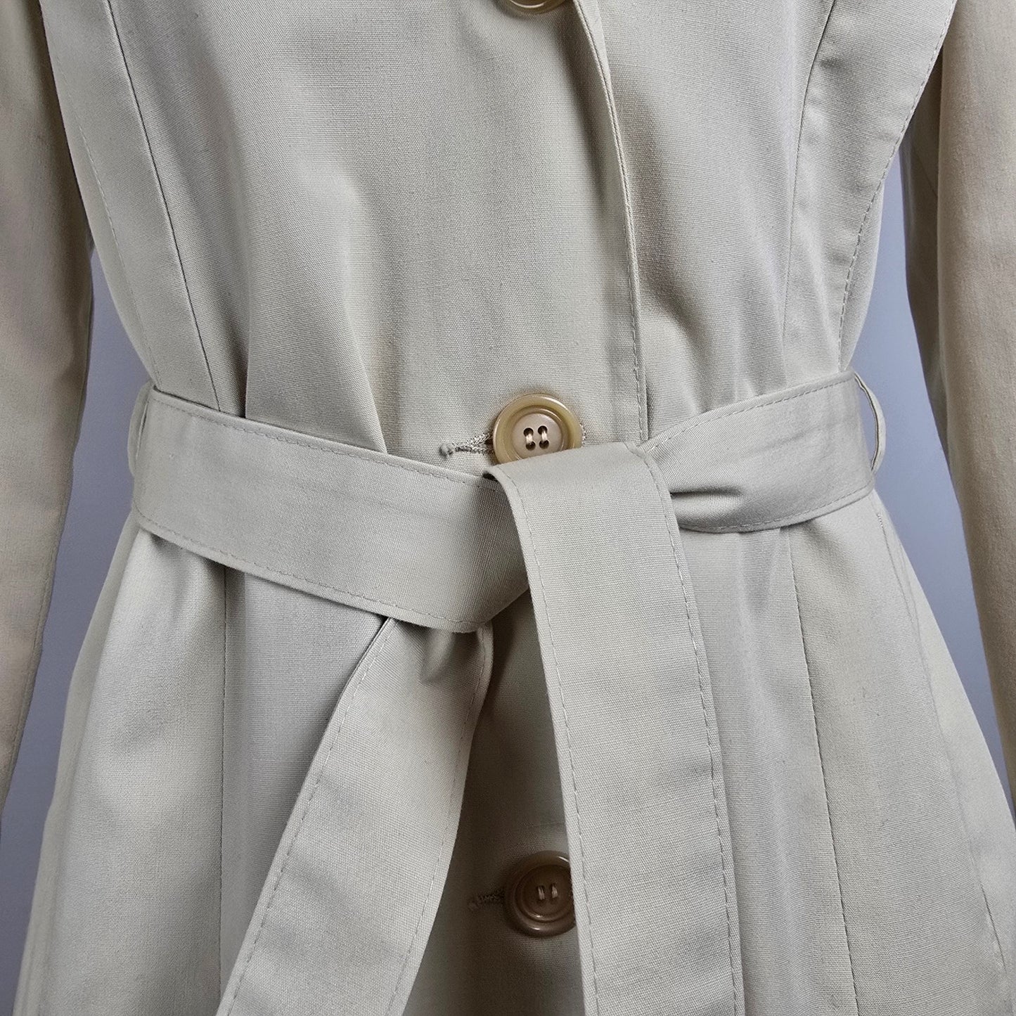 Vintage Beige Belted Light Jacket Size M