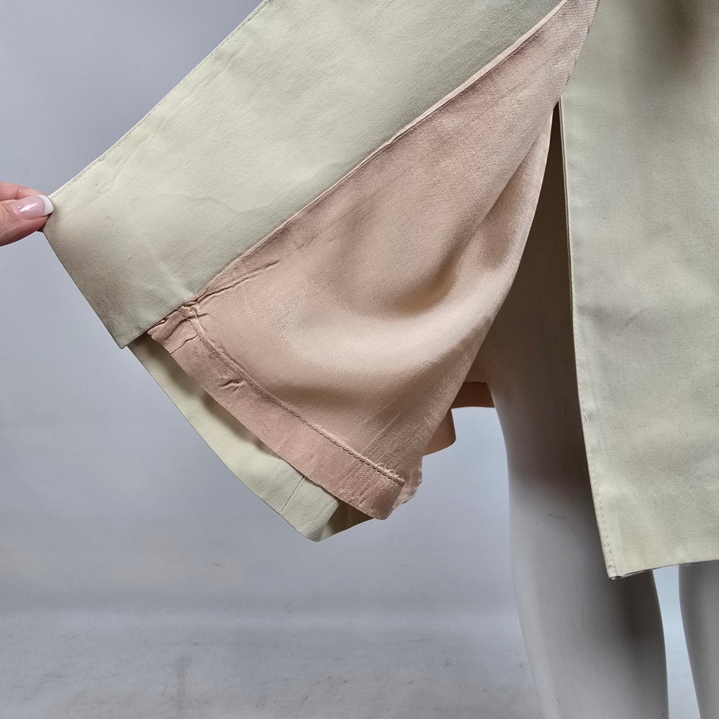 Vintage Beige Belted Light Jacket Size M