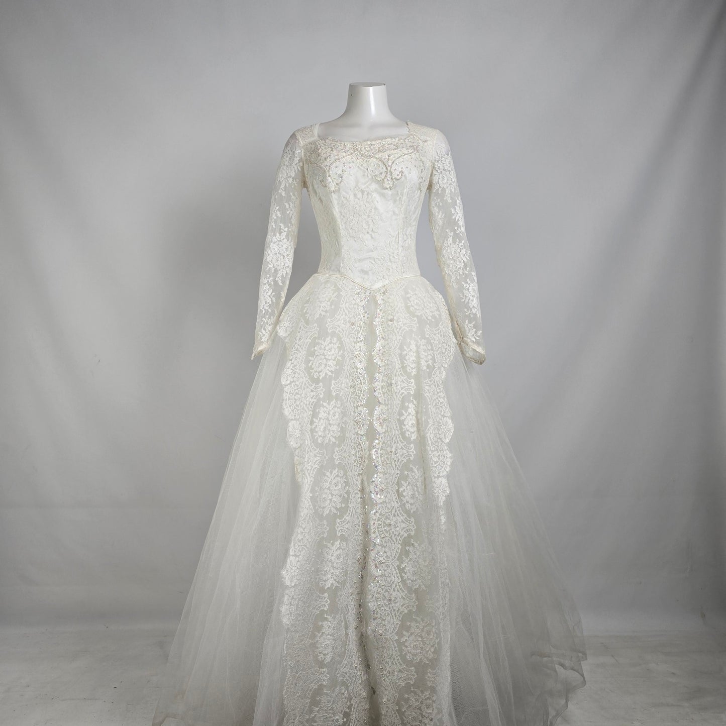 Vintage 60s White Lace Princess Wedding Dress Size S