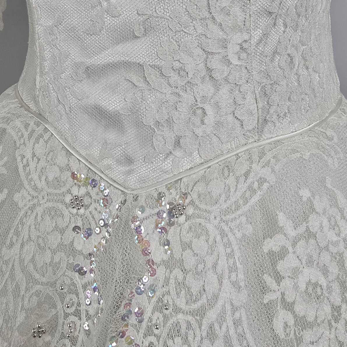 Vintage 60s White Lace Princess Wedding Dress Size S