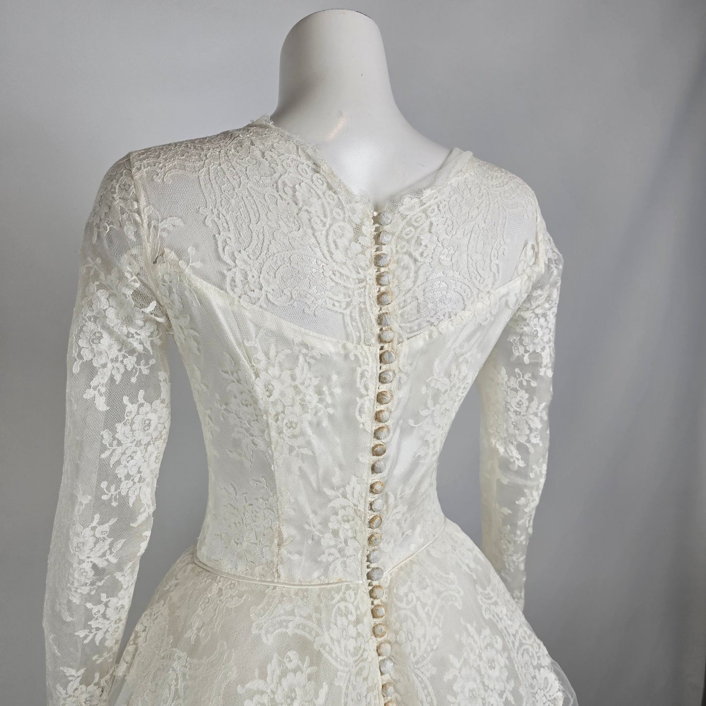 Vintage 60s White Lace Princess Wedding Dress Size S