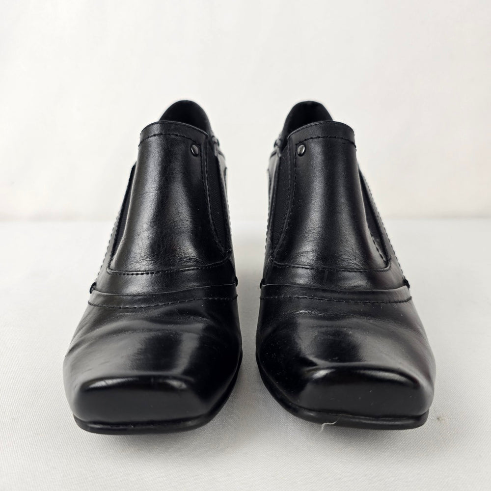 Locale Black Leather Heeled Shoes Size 8