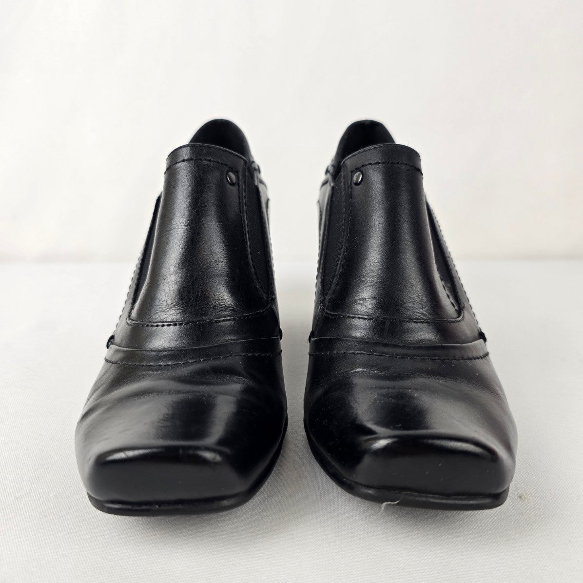 Locale Black Leather Heeled Shoes Size 8