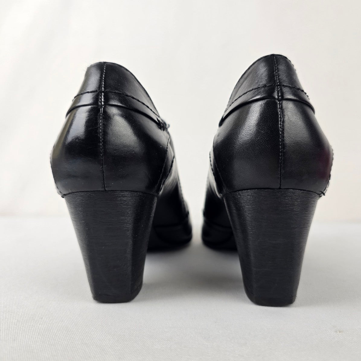 Locale Black Leather Heeled Shoes Size 8