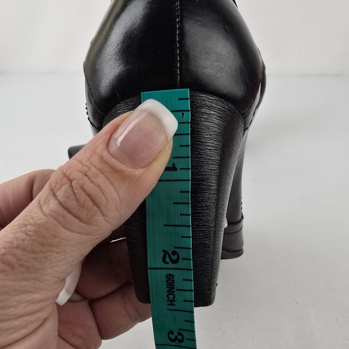 Locale Black Leather Heeled Shoes Size 8