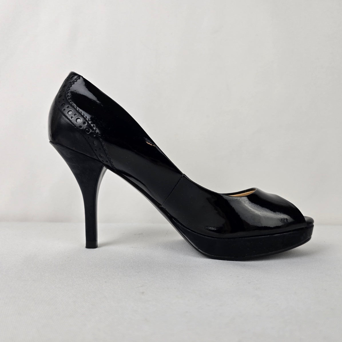 Marc Fisher Black Patent Peep Toe Heeled Shoes Size 6.5
