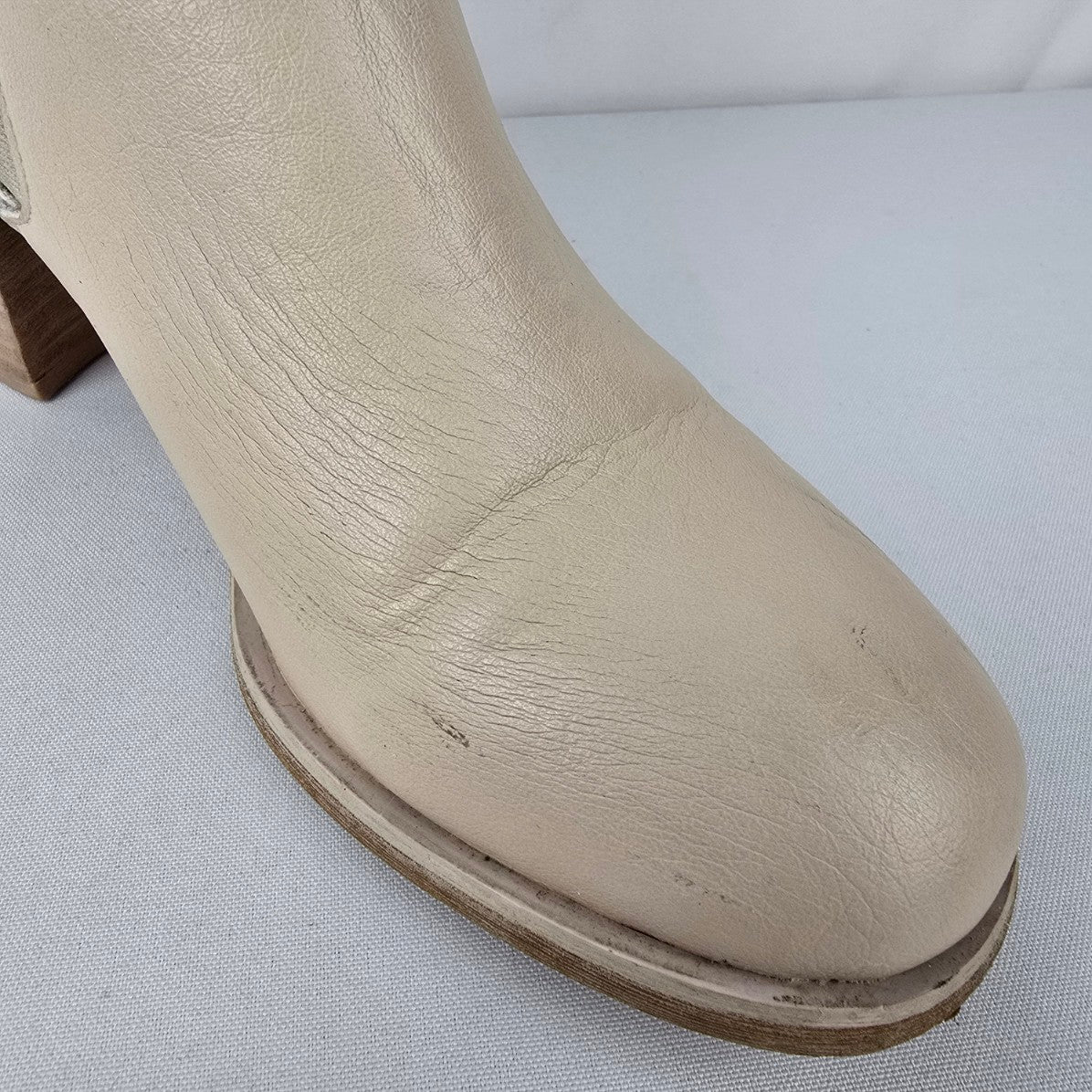 Oasis Society Cream Leather Block Heel Boots Size 8.5
