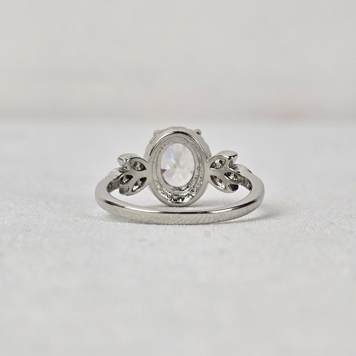 S925 Silver Crystal Stone Ring Size 8