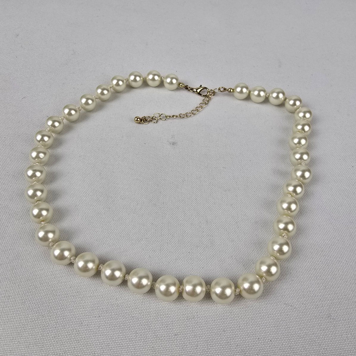 Glass Faux Pearl Beaded Necklace