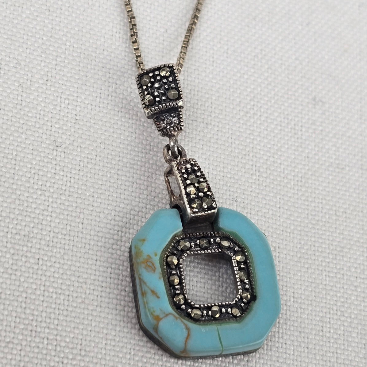 925 Sterling Silver Turquoise Pendant Chain Necklace & Earring Set