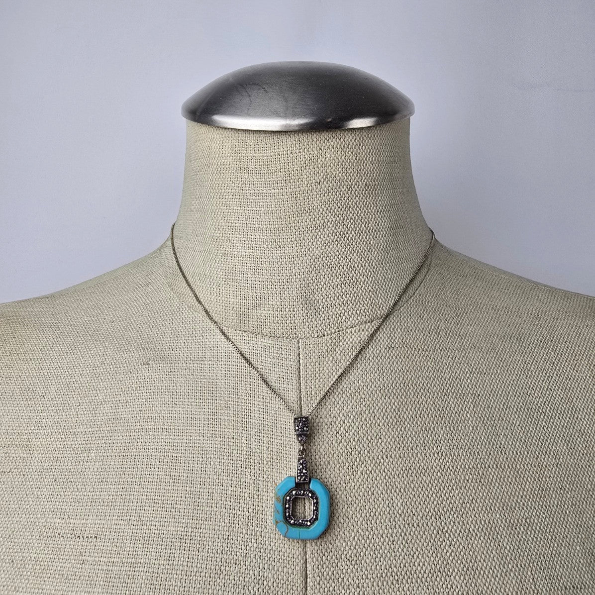 925 Sterling Silver Turquoise Pendant Chain Necklace & Earring Set
