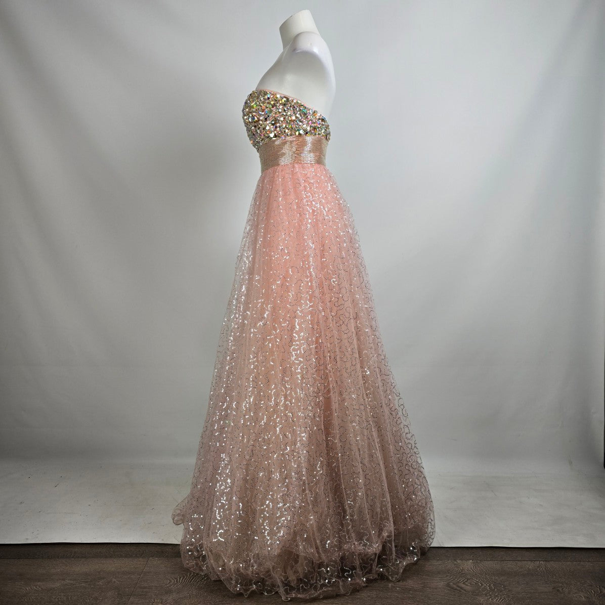 La Femme Pink Beaded Bodice Princess Tulle Grad Event Gown Size 4