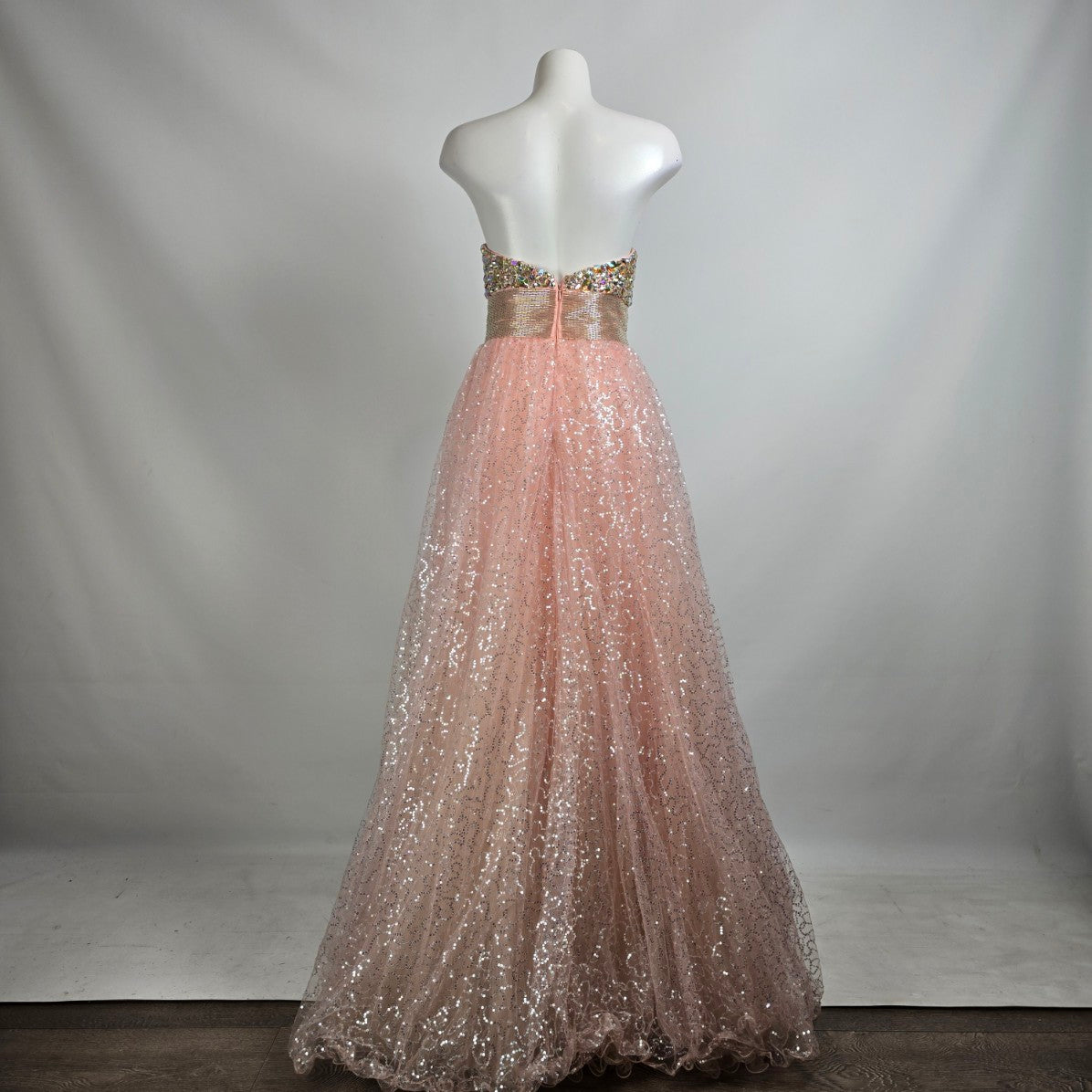 La Femme Pink Beaded Bodice Princess Tulle Grad Event Gown Size 4