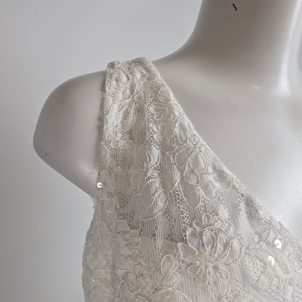 Romantic Bridals White Lace & Tulle Wedding Gown Size 20