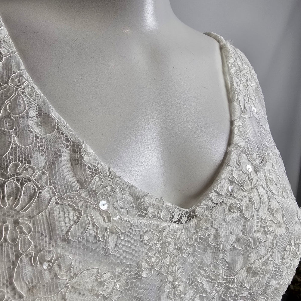 Romantic Bridals White Lace & Tulle Wedding Gown Size 20