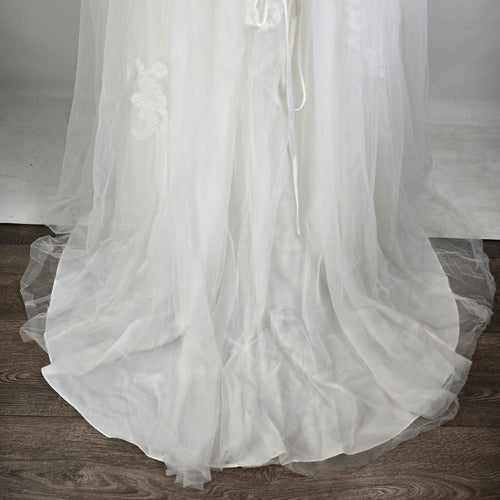 Romantic Bridals White Lace & Tulle Wedding Gown Size 20