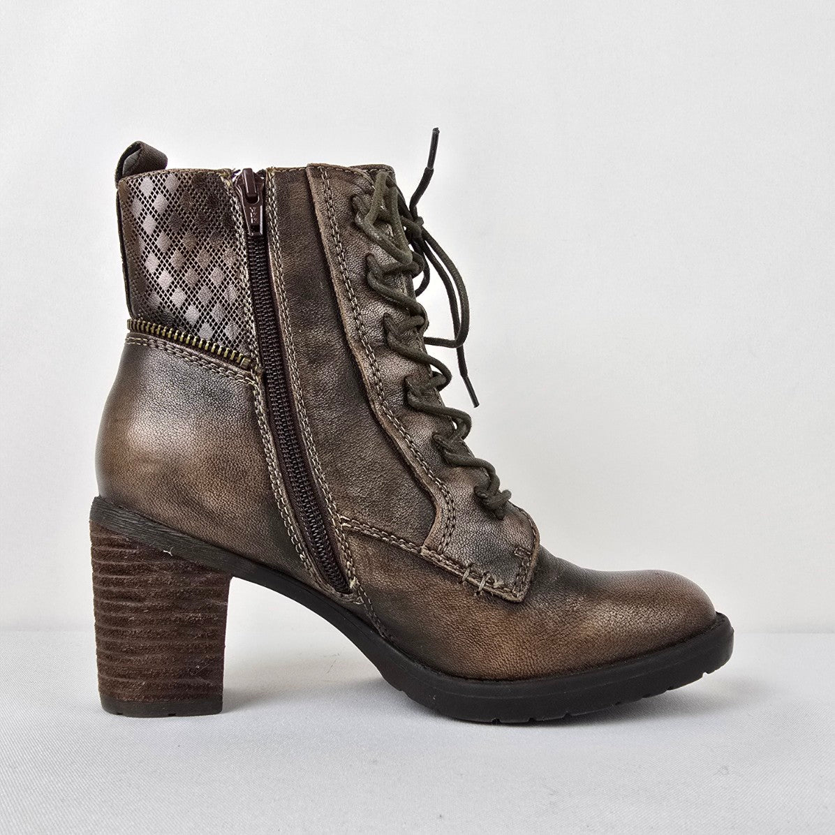 Earth Brown Leather Lace Up Heeled Boots 6