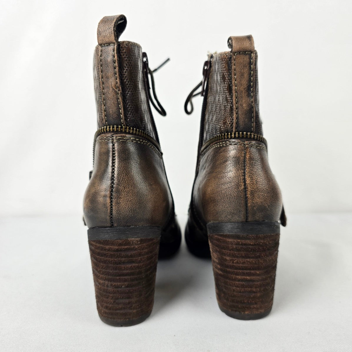 Earth Brown Leather Lace Up Heeled Boots 6