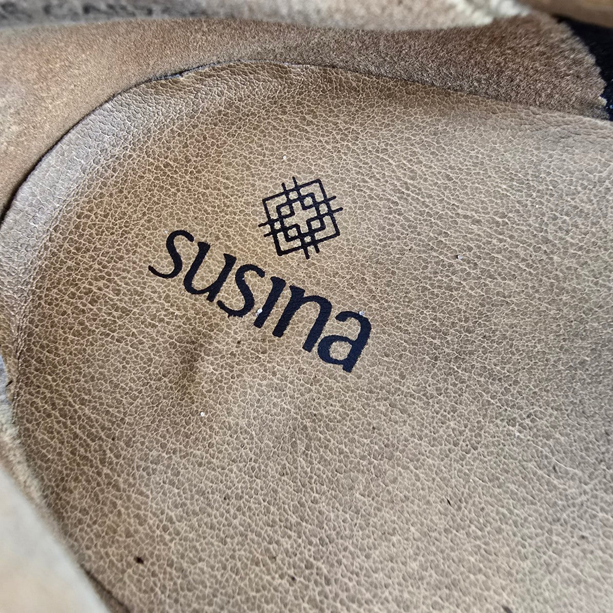 Susina Black Leather Slip on Shoes Size 12