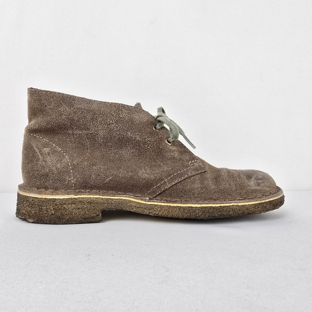Clarks Originals Desert Taupe Suede Lace Up Booties Size 6