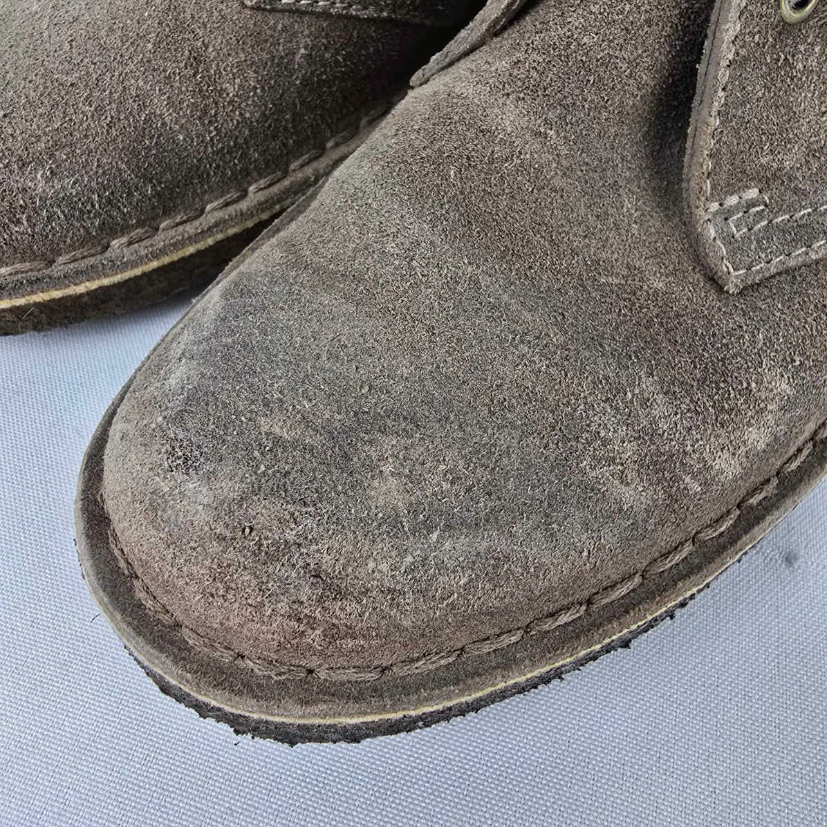 Clarks Originals Desert Taupe Suede Lace Up Booties Size 6
