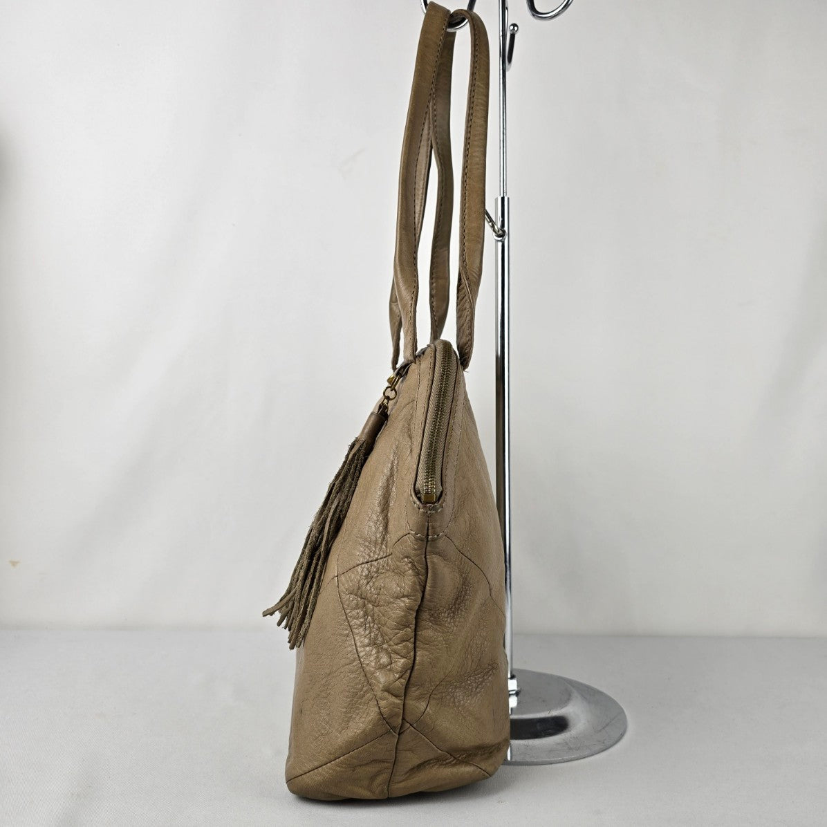 Hobo Beige Leather Satchel Purse