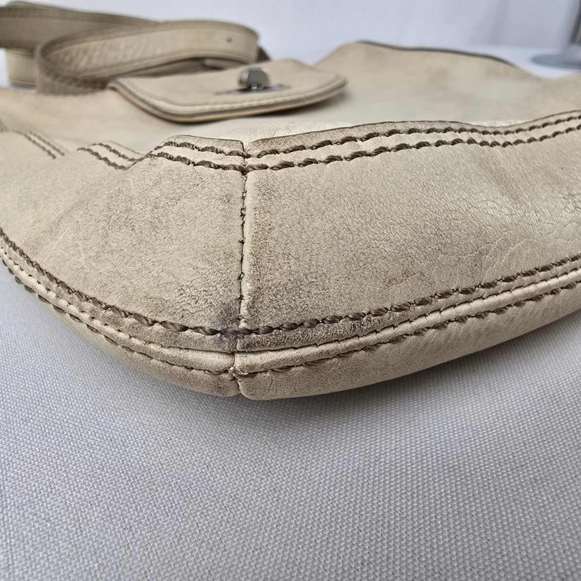 Fossil Cream Leather Crossbody Purse