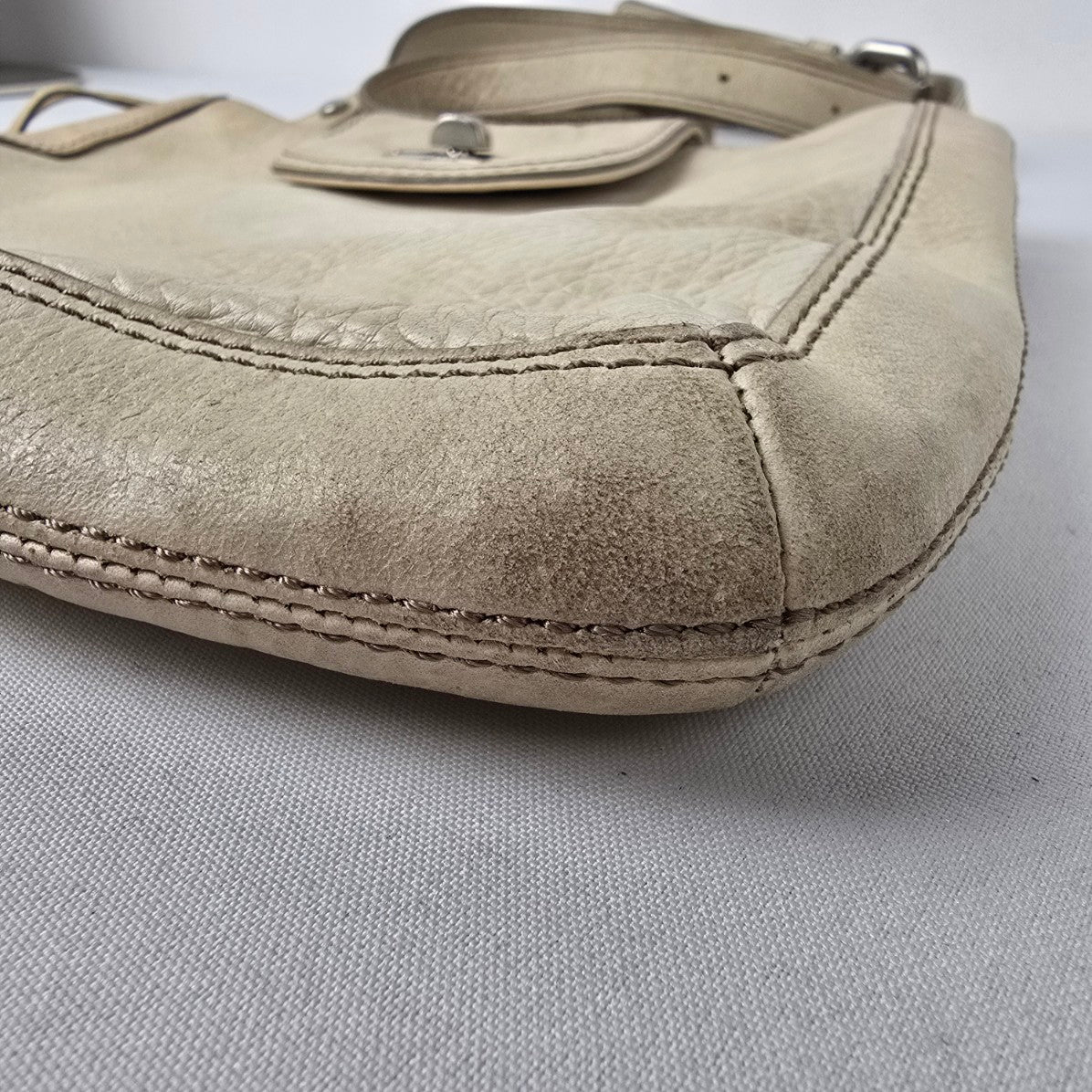 Fossil Cream Leather Crossbody Purse