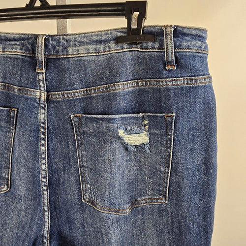 Risen Medium Wash Distressed Slim Leg Jeans Size 3XL
