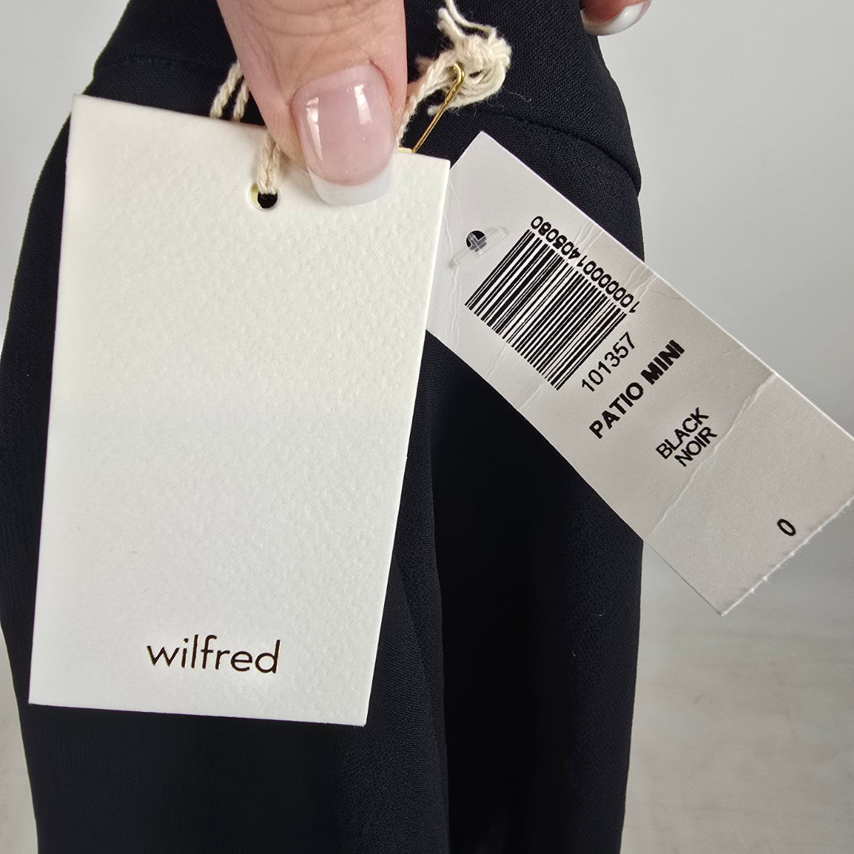 Wilfred Black Patio Mini Skirt Size 0