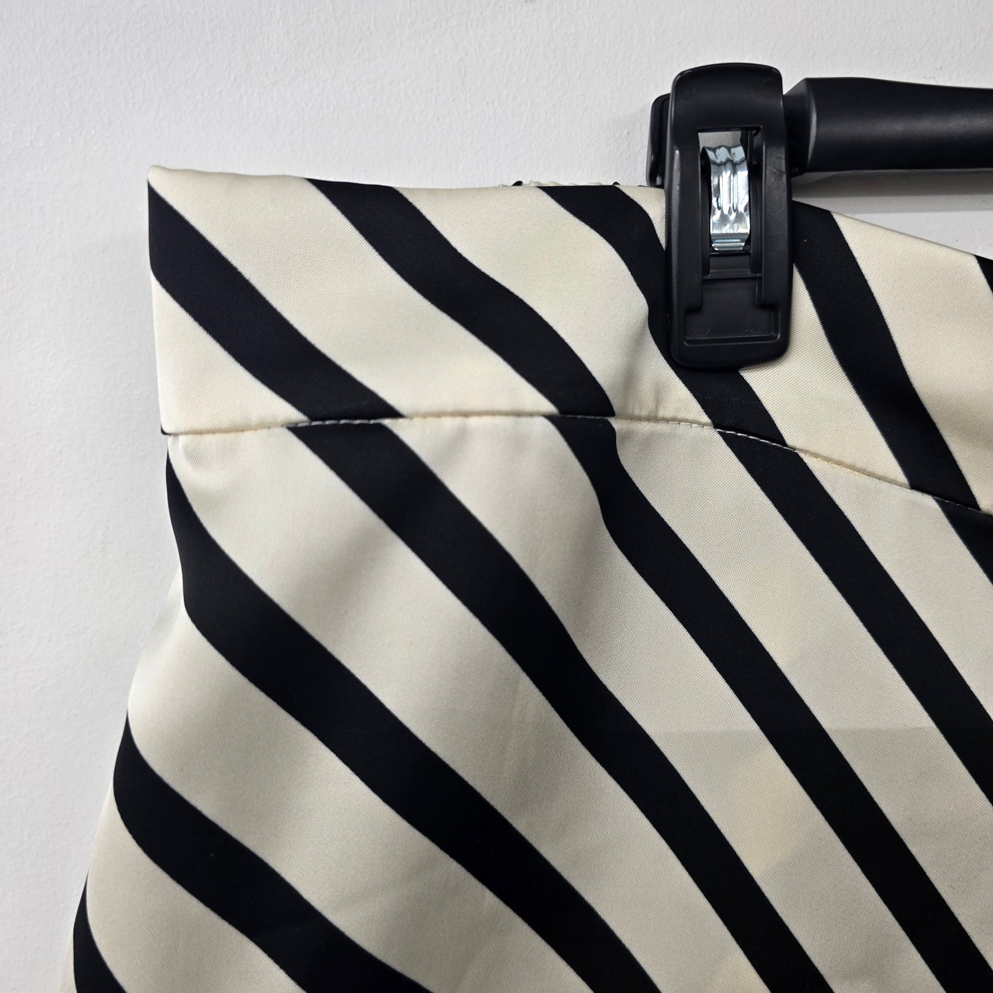 Maison d'Amelie Black & White Striped Silky Wide Leg Pants Size 3X