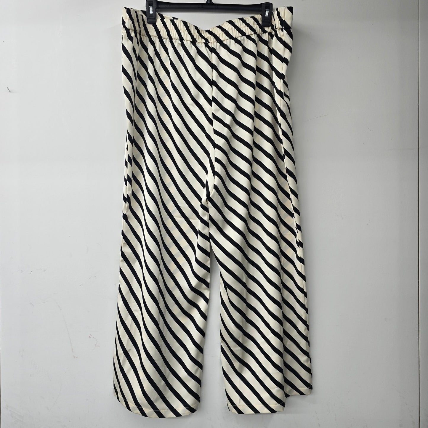 Maison d'Amelie Black & White Striped Silky Wide Leg Pants Size 3X