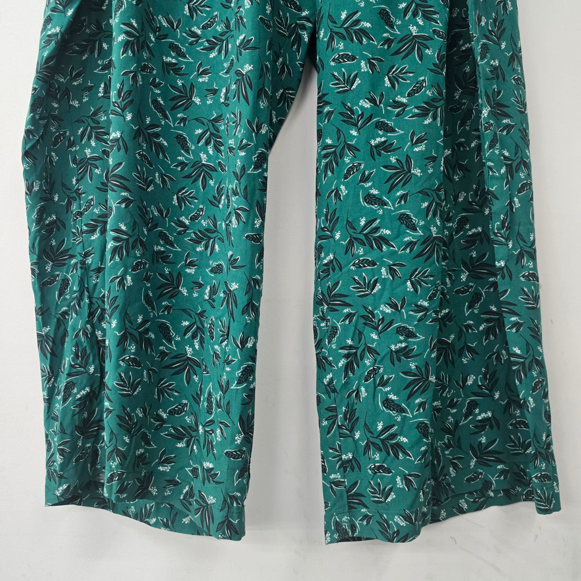 In Every Story Green Floral Wide Leg Pants Size 5X