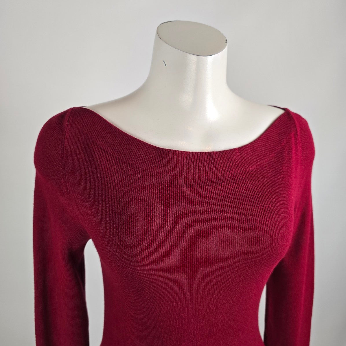 Holt Renfrew Burgundy Knit Boat Neck Sweater Size M